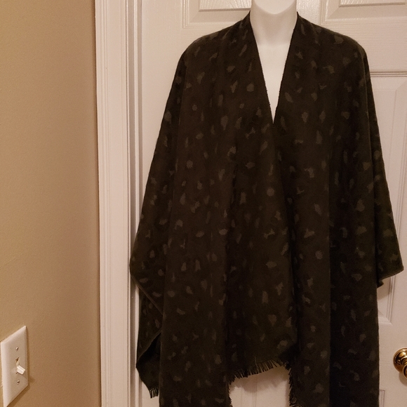 NWOT! Animal Print Wrap [super softie] - Picture 3 of 11